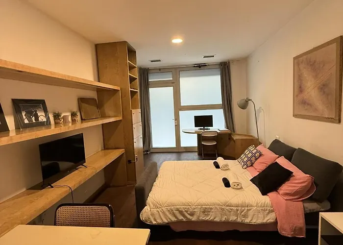 Your @porta Santo Stefano B&B 볼로냐