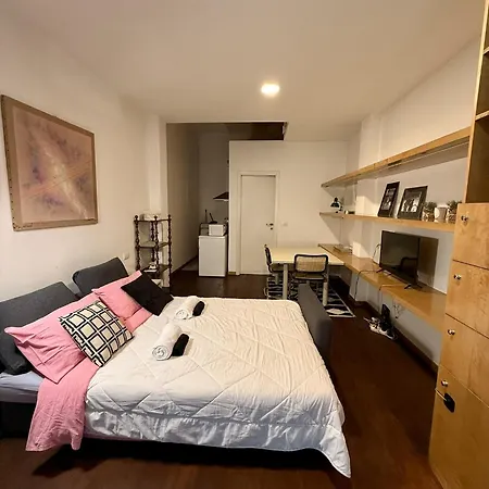 Your @porta Santo Stefano * بولونيا